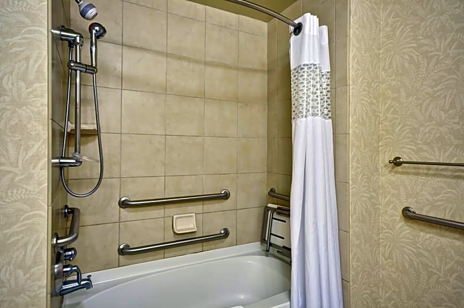 Hampton Inn By Hilton And Suites North Charleston