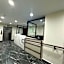 Regal Inn & Suites New York LaGuardia Hotel