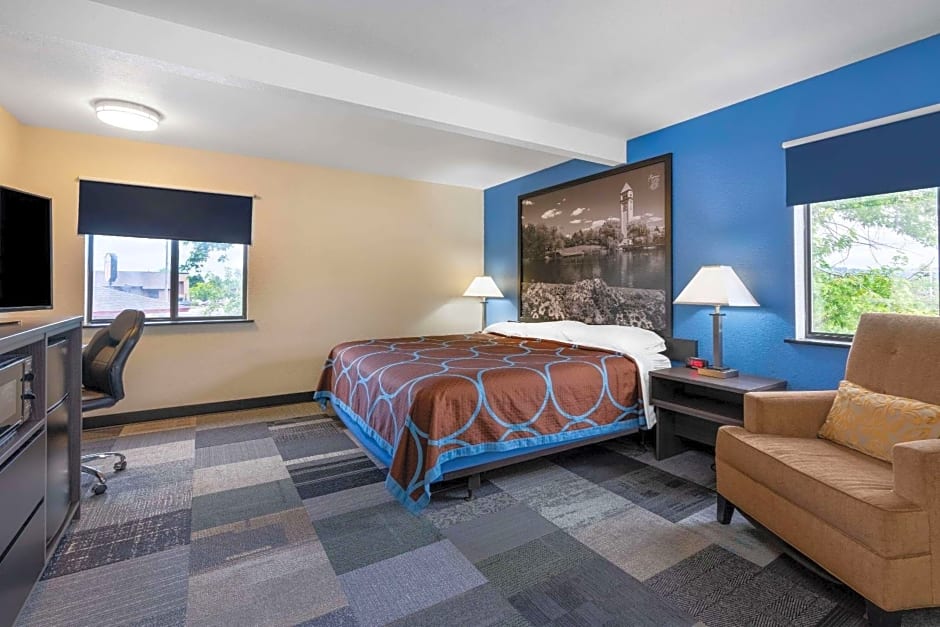 Super 8 by Wyndham Spokane Valley