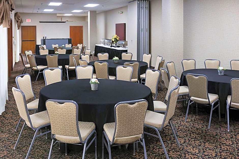 Radisson Hotel Bismarck