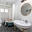 Boutique Serenity Quality Home @ downtown by the Shaw