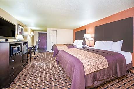 Queen Room with Two Queen Beds - Non-Smoking