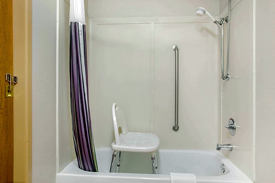 La Quinta Inn & Suites by Wyndham Springfield South