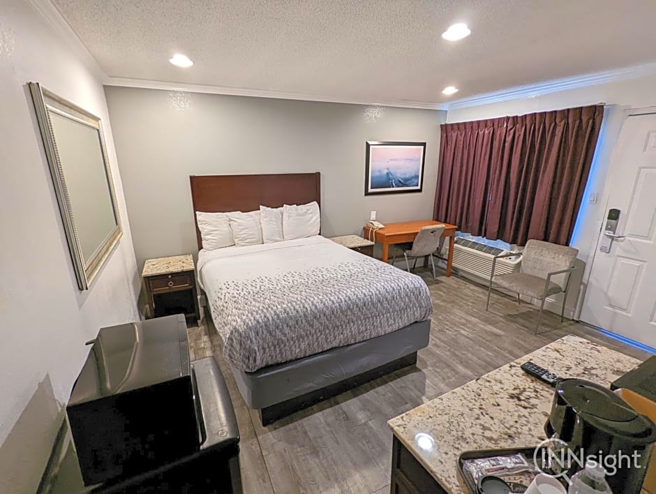 Deluxe Inn