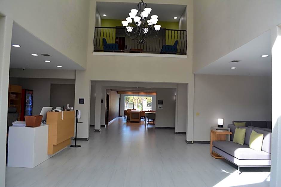 Wingate by Wyndham College Station South