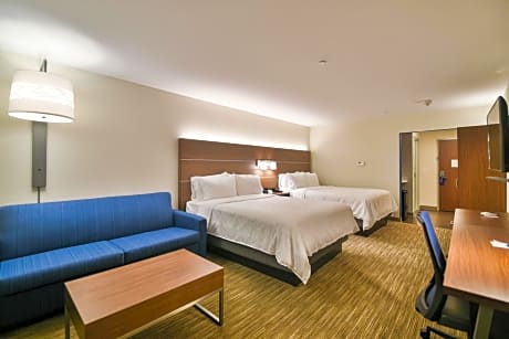 Queen Suite with Mobility Accessible Tub - Non-Smoking