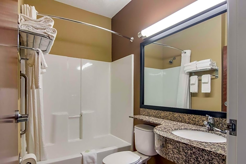 Sleep Inn & Suites Steubenville at the University
