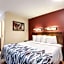 Super 8 by Wyndham Deerfield/Northbrook