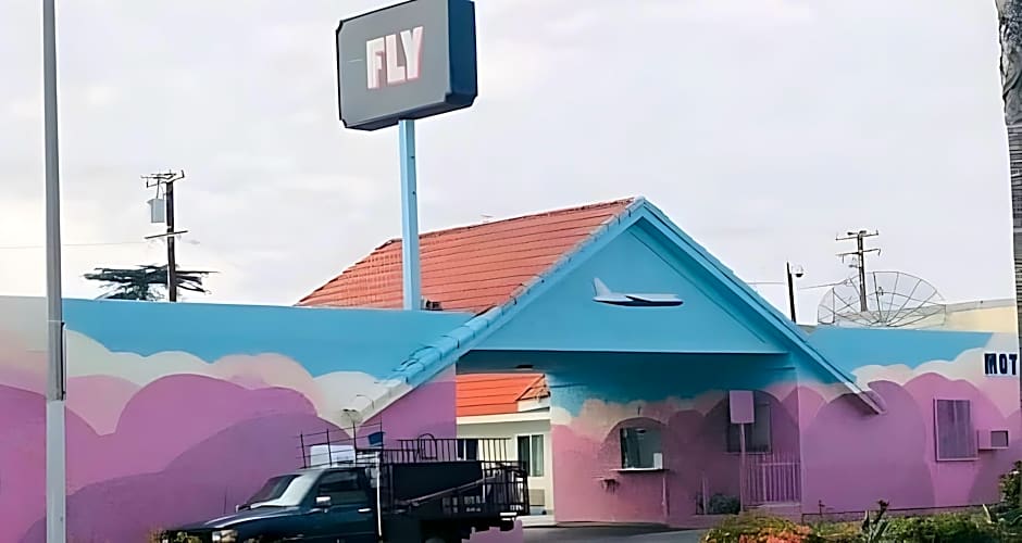 The Fly Inn Motel