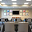 Holiday Inn Express and Suites Gilbert Mesa Gateway Airport