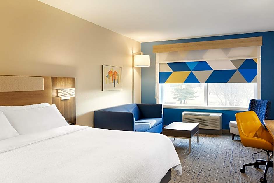 Holiday Inn Express Hotel & Suites Cincinnati Southeast Newport