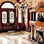 Classic King- Curry Mansion with Heated Pool!