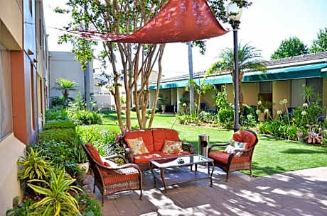Hotel Pacific Garden