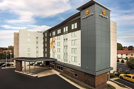 Aloft Queen Room with Two Queen Beds - Disability Access