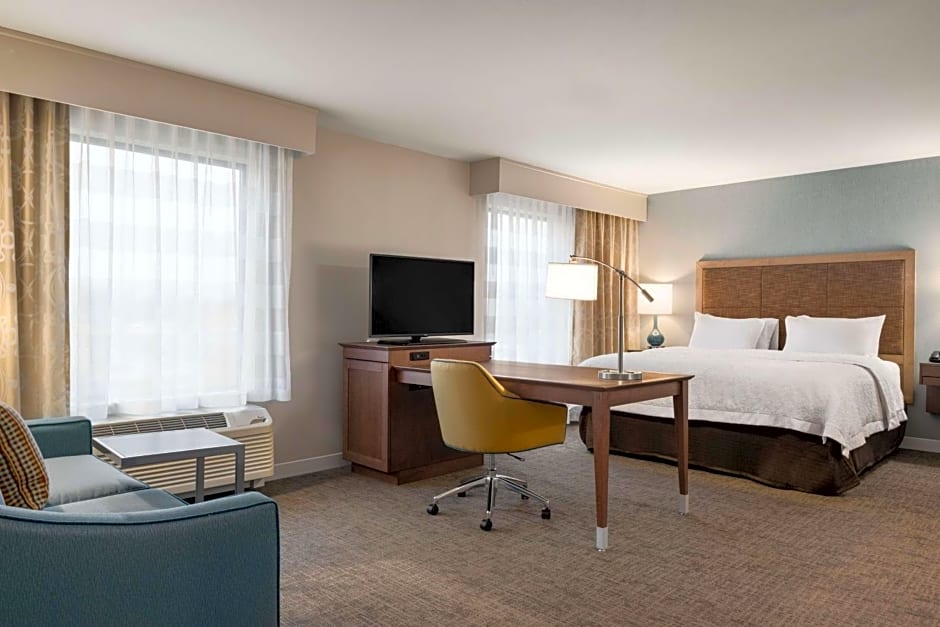 Hampton Inn By Hilton Lincoln Airport