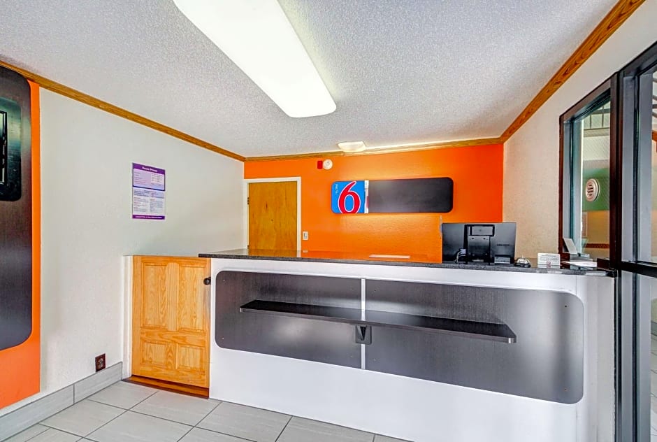 Motel 6-Wichita, KS