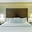 La Quinta Inn & Suites by Wyndham Boston Somerville