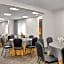 Holiday Inn Charleston-Riverview