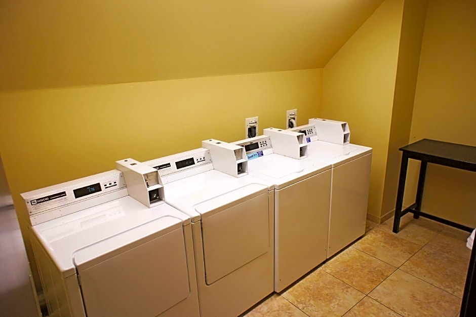 La Quinta Inn & Suites by Wyndham Hammond