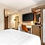 Cambria Hotel Denver Downtown RiNo