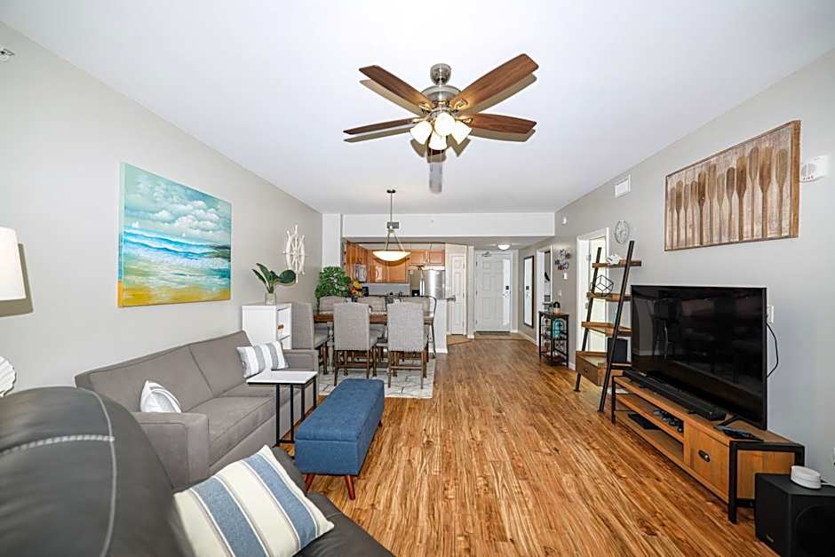 Marvelous 9th Floor Condo Gulf, Pool & Sunset View