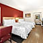 Red Roof PLUS+ & Suites Naples Downtown-5th Ave S