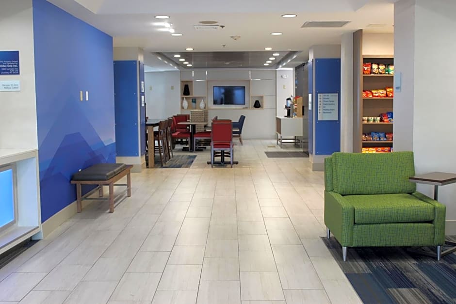 Holiday Inn Express Forest City