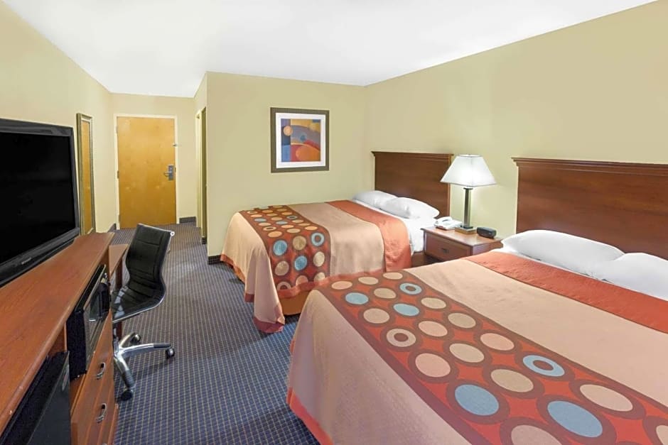 Super 8 by Wyndham Hattiesburg South
