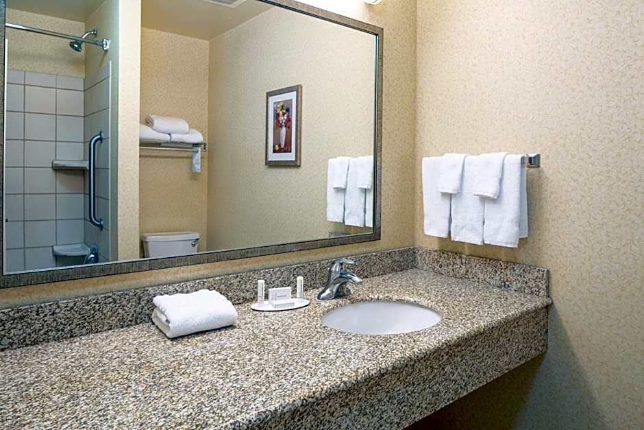 Fairfield Inn & Suites by Marriott South Boston