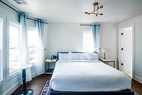 King Deluxe Suite