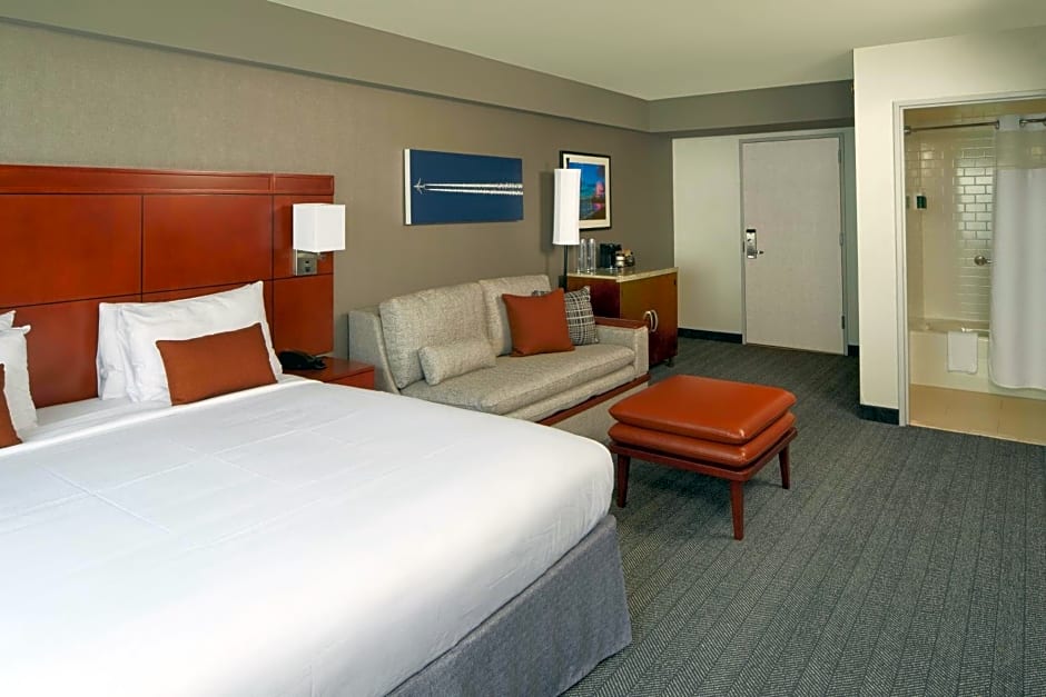 Courtyard by Marriott Los Angeles LAX/Century Boulevard
