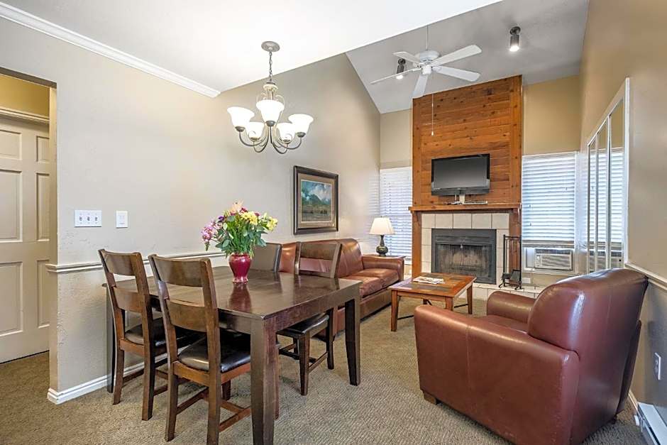 Sweetwater Lift Lodge