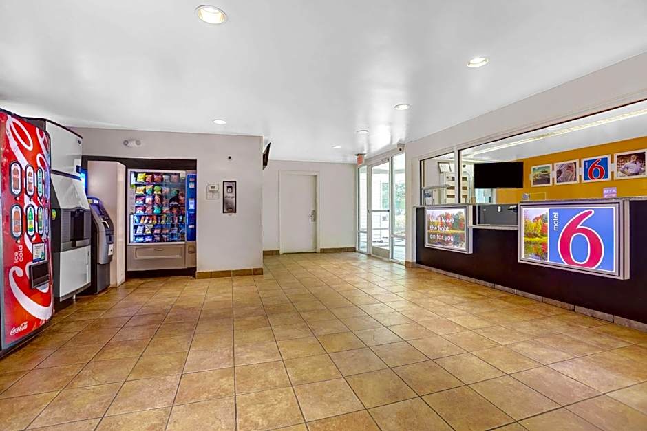 Motel 6-Raleigh, NC - North
