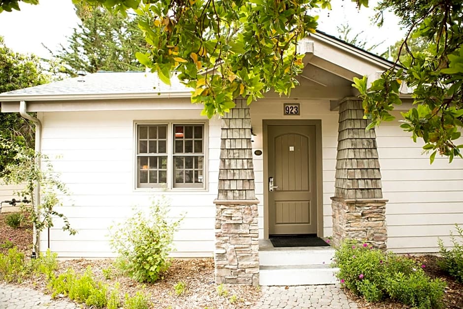 Cambria Pines Lodge