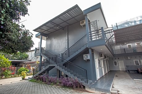 Super OYO 1176 J3 Residence Syariah