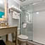 Winter the Dolphin's Beach Club, Ascend Hotel Collection