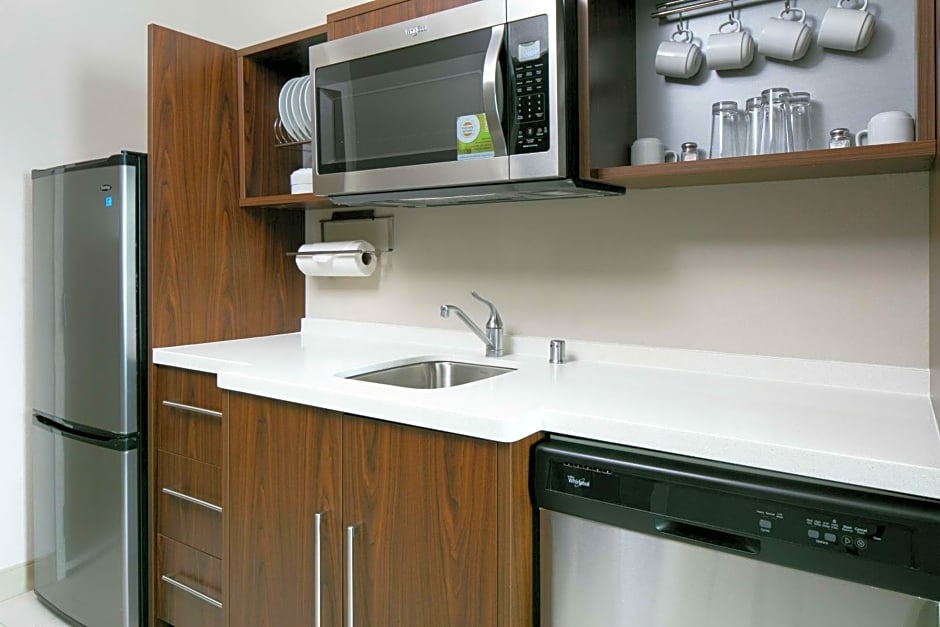 Home2 Suites By Hilton Menomonee Falls Milwaukee