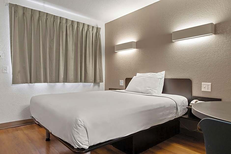 Motel 6-San Luis Obispo, CA - South