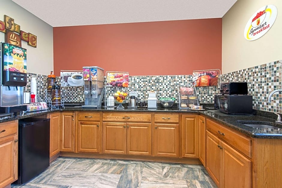 Super 8 by Wyndham Youngstown/Austintown
