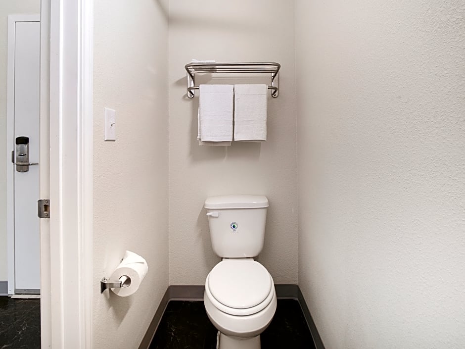OYO Hotel & Apartments Houston Galleria