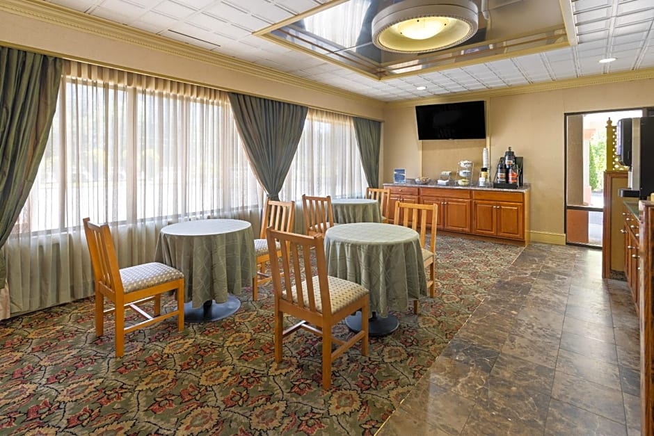 Howard Johnson by Wyndham Galloway Atlantic City Area