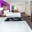 La Quinta Inn & Suites by Wyndham Lubbock West Medical Center
