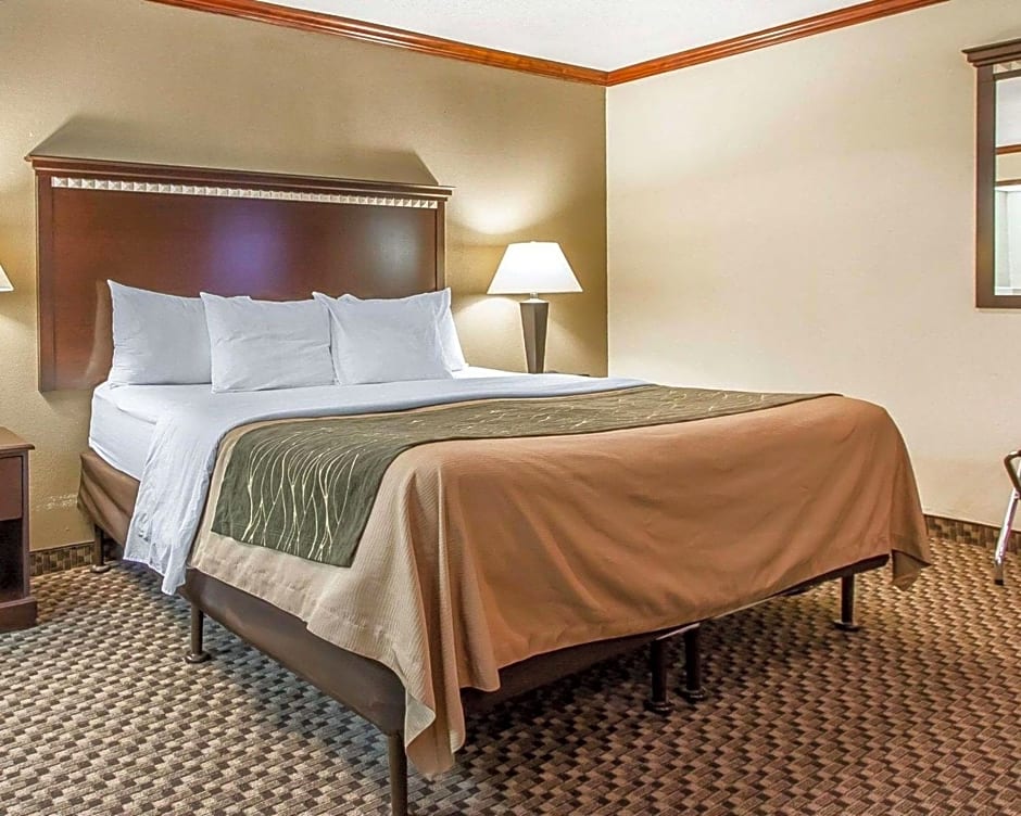 Quality Inn Macomb Near University Area