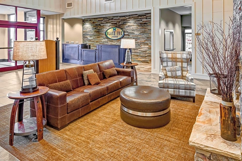 Black Fox Lodge Pigeon Forge, Tapestry Collection by Hilton