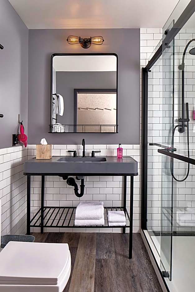 Moxy by Marriott Chattanooga Downtown