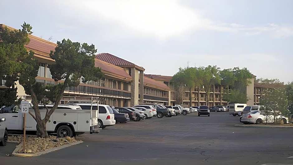 G T Hotels Inn & Suites Extended Suites