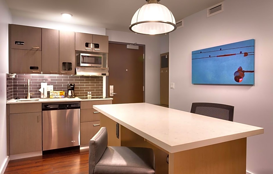Hyatt House Portland / Downtown