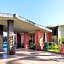 Days Inn & Suites by Wyndham Lodi
