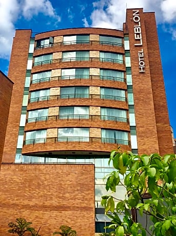 Leblón Suites Hotel