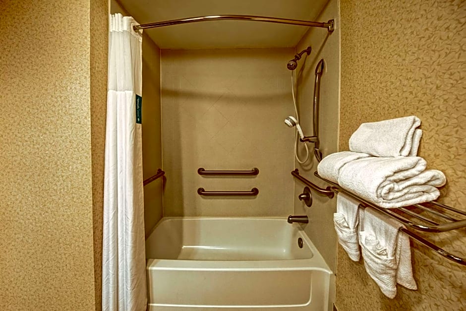 Hampton Inn By Hilton Ashland